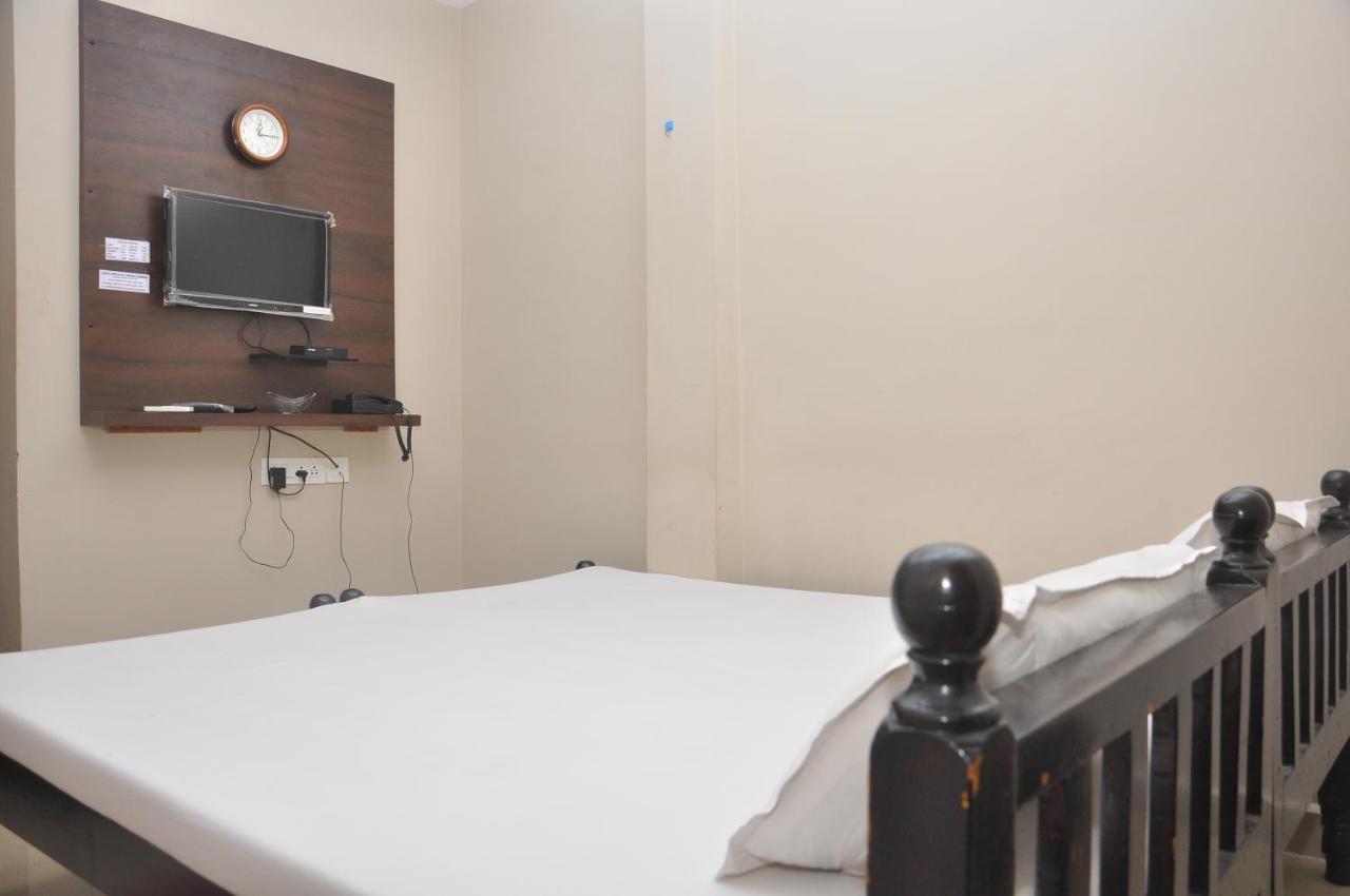 Hotel Temple City Papanasam Εξωτερικό φωτογραφία